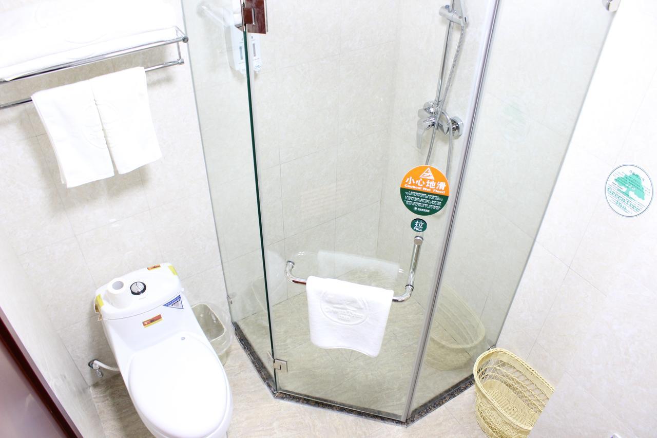 Greentree Inn Shanghai Expo Site South Yanggao Road Subway Station Express Hotel ภายนอก รูปภาพ