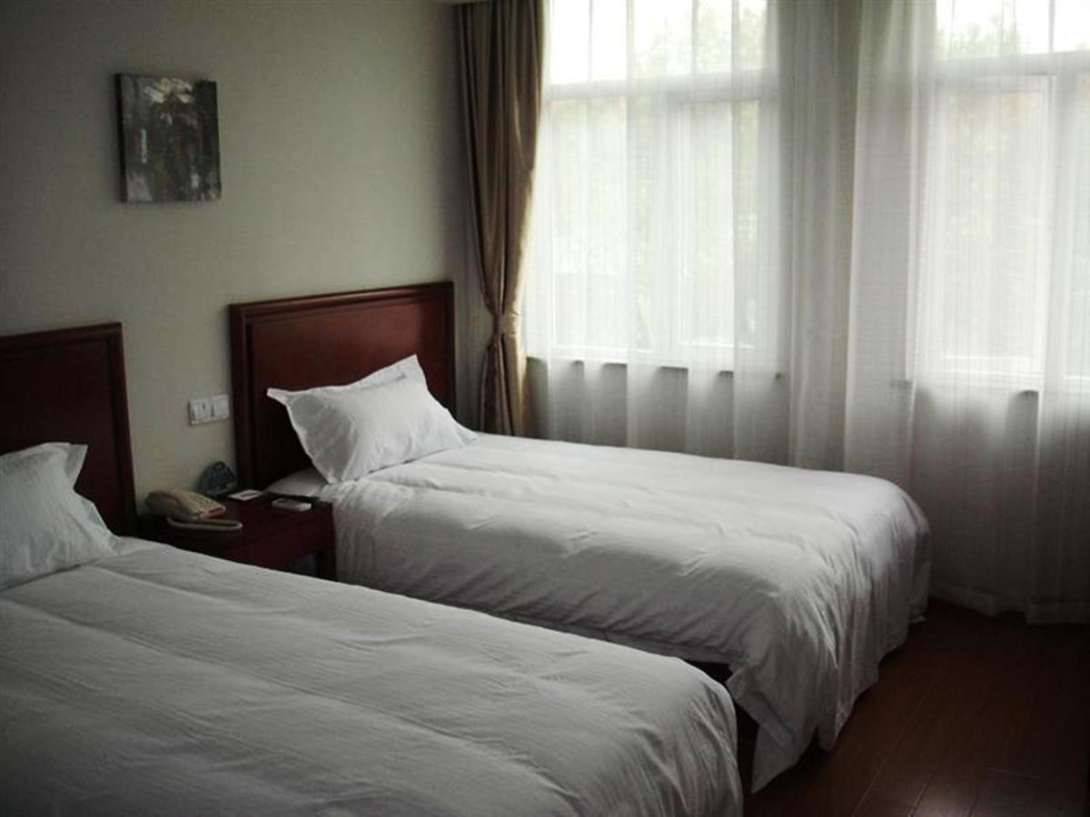 Greentree Inn Shanghai Expo Site South Yanggao Road Subway Station Express Hotel ภายนอก รูปภาพ