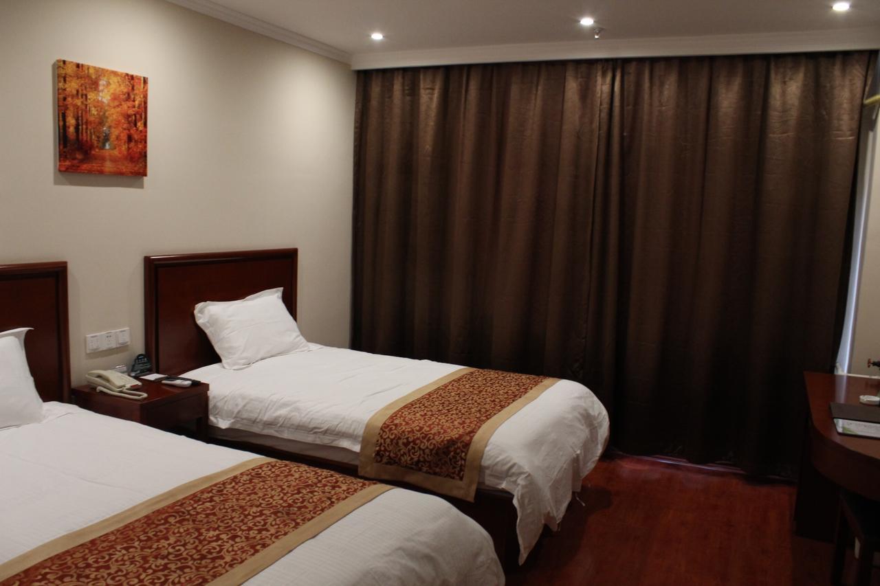 Greentree Inn Shanghai Expo Site South Yanggao Road Subway Station Express Hotel ภายนอก รูปภาพ